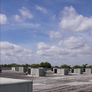 Meet your Posher, Yanae